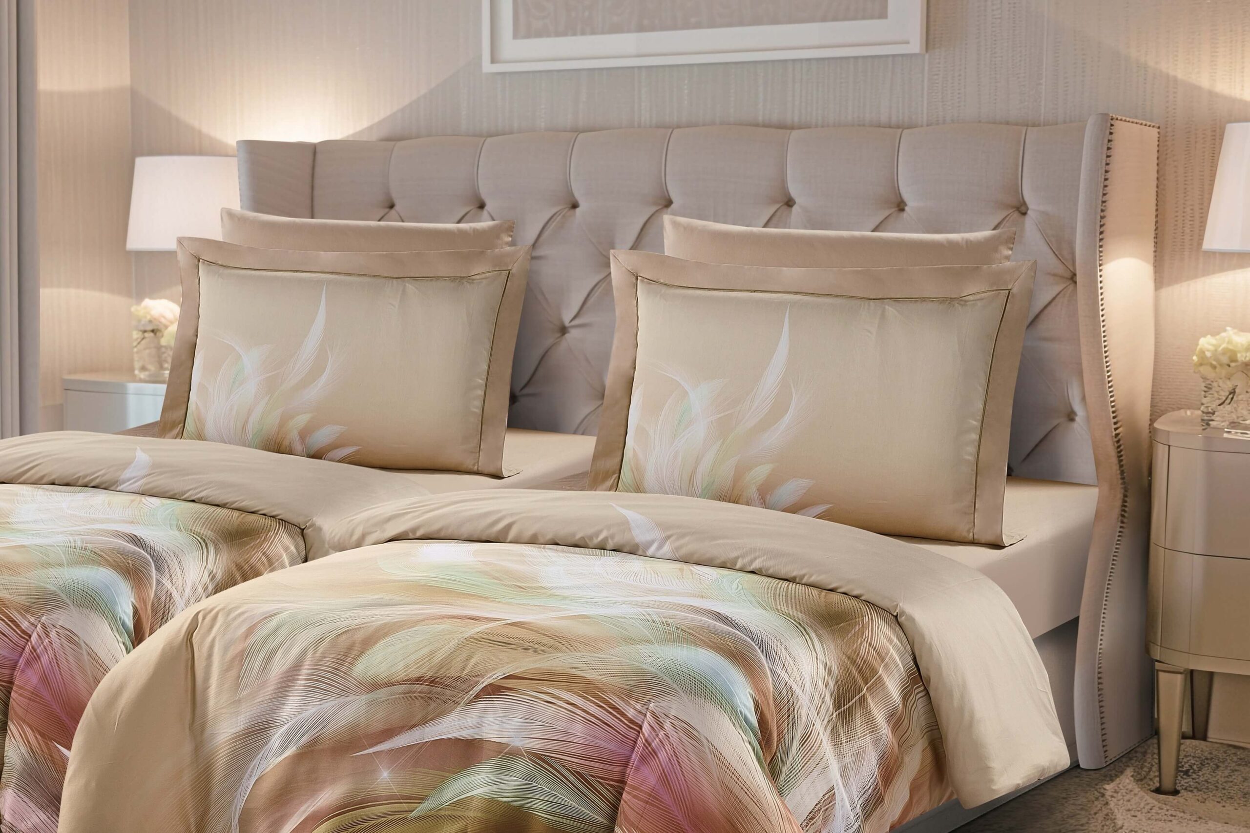 שנהב-047 זהב נוצות